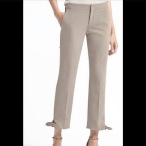 Banana Republic Avery pants in size 6